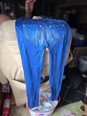 Women's Skinny Stretch Jeans in Bright Blue